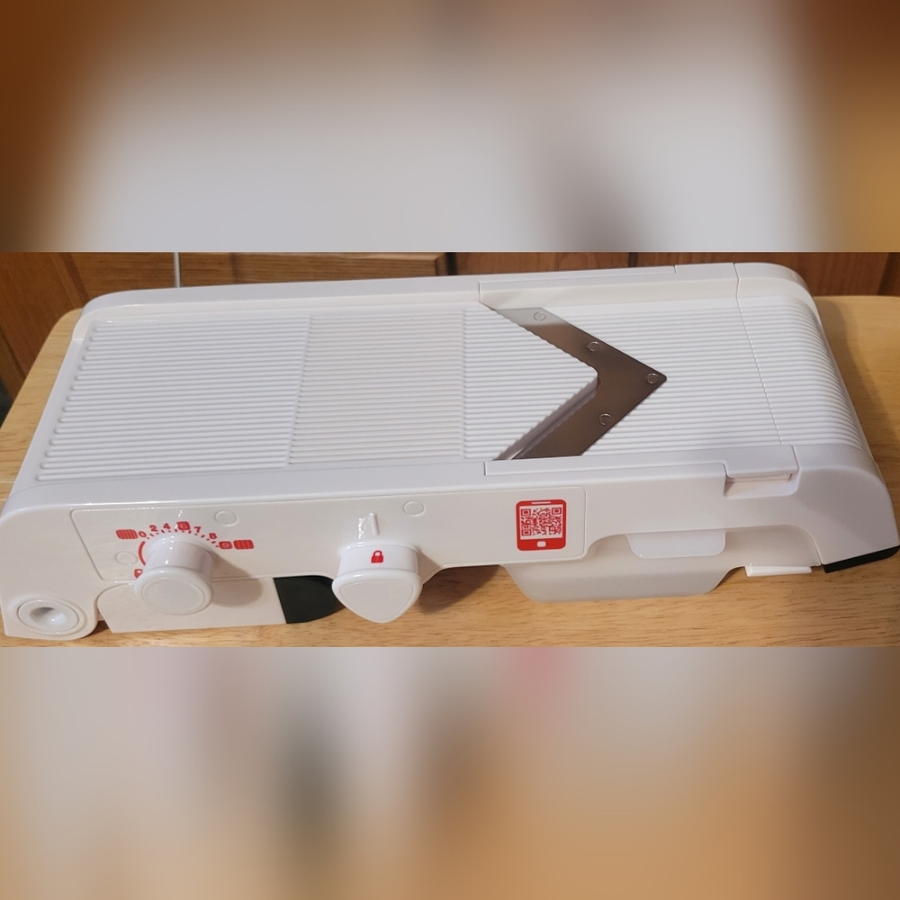 Tupperware Mandoline - Picture 5 of 10